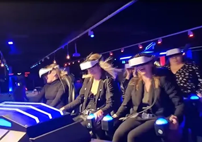 Mixed VR attractions in an entertainment venue
