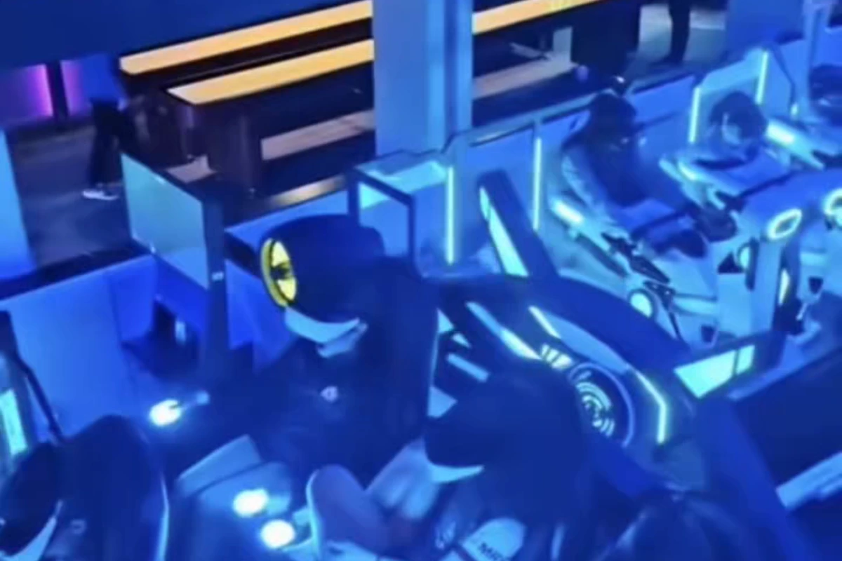 United Kingdom VR racing party club video still one